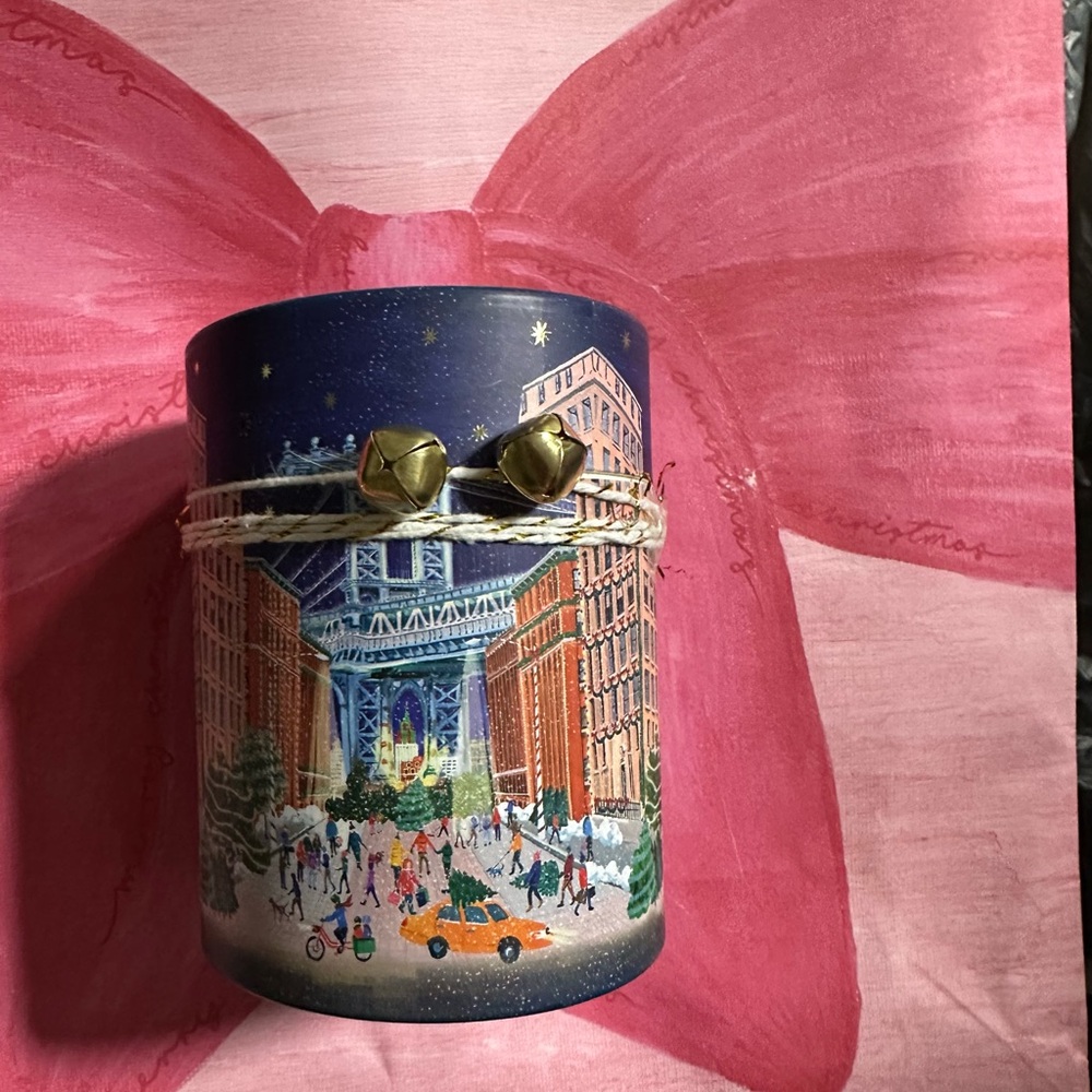 New Anthropologie Holiday in the City Candle NEW YORK